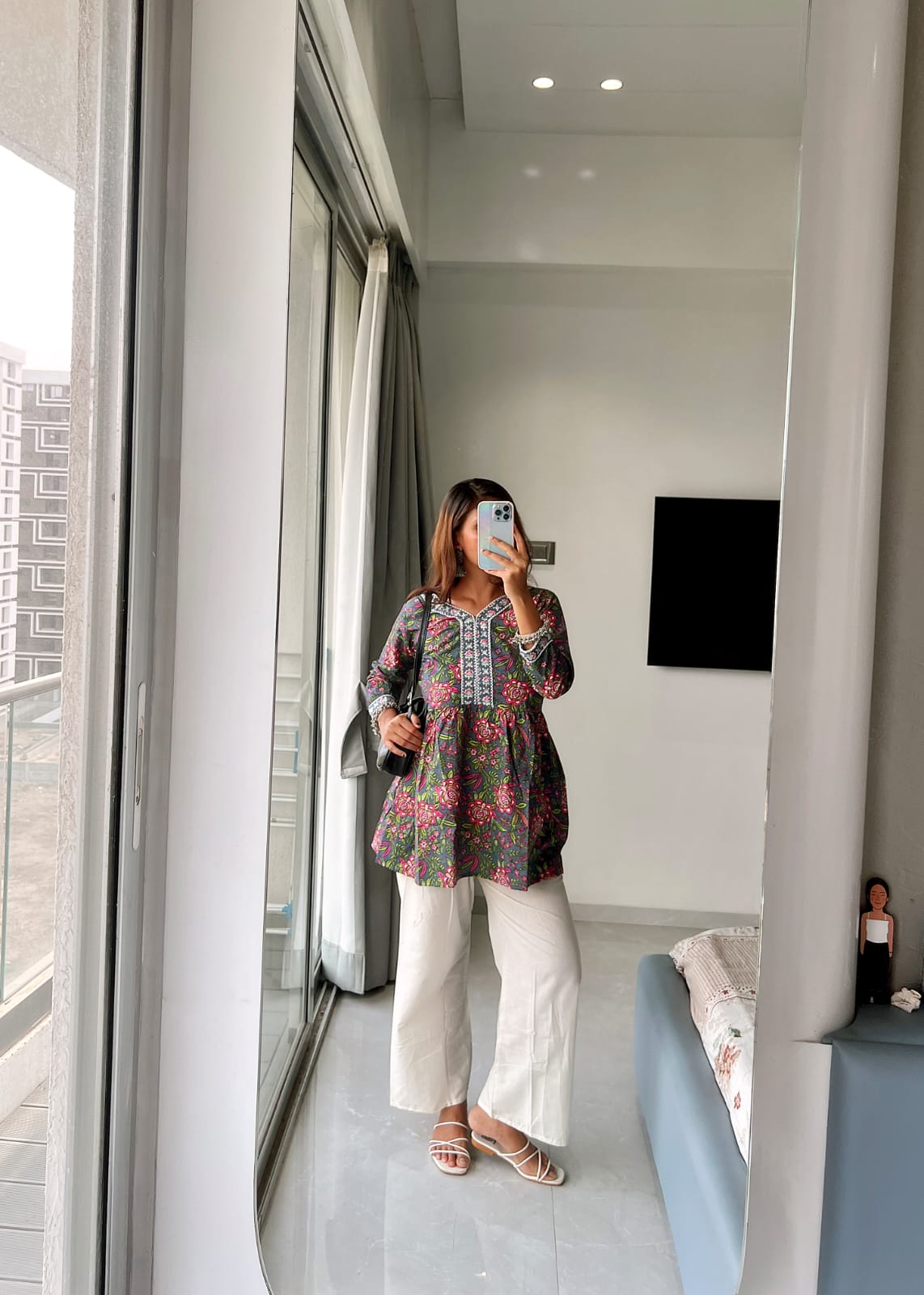 Short Top by Tareefa