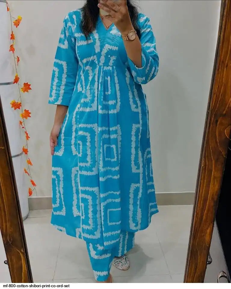 💙 A calm blue base with elegant white printed lines by Tareefa MF800