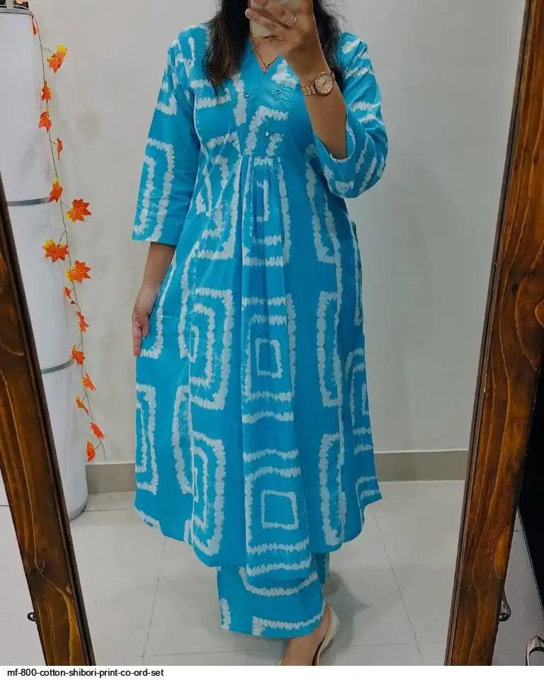 💙 A calm blue base with elegant white printed lines by Tareefa MF800